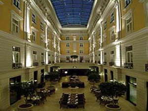 Corinthia Grand Hotel Royal