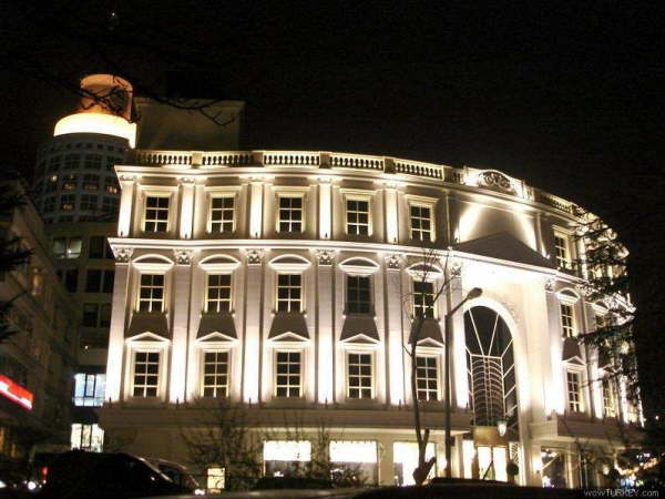 Sheraton_Hotel_and_Beymen_Building_in_Ankara