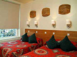 Mayflower Hotel & Apartments