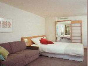 Novotel London City South