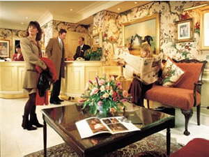Radisson Edwardian Pastoria Hotel