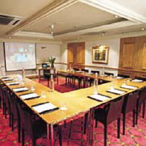 Radisson Edwardian Pastoria Hotel